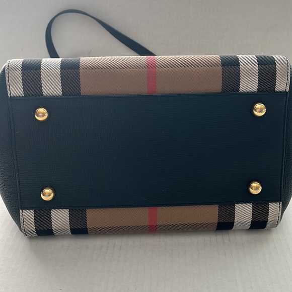 Burberry Canterbury Nova Check Handbag - Picture 9 of 9